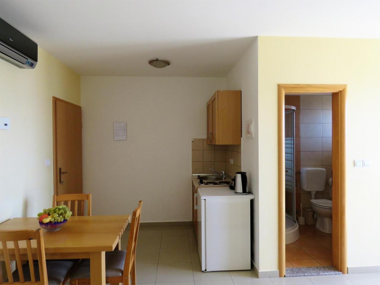 Apartments Kojan Omiš Εξωτερικό φωτογραφία